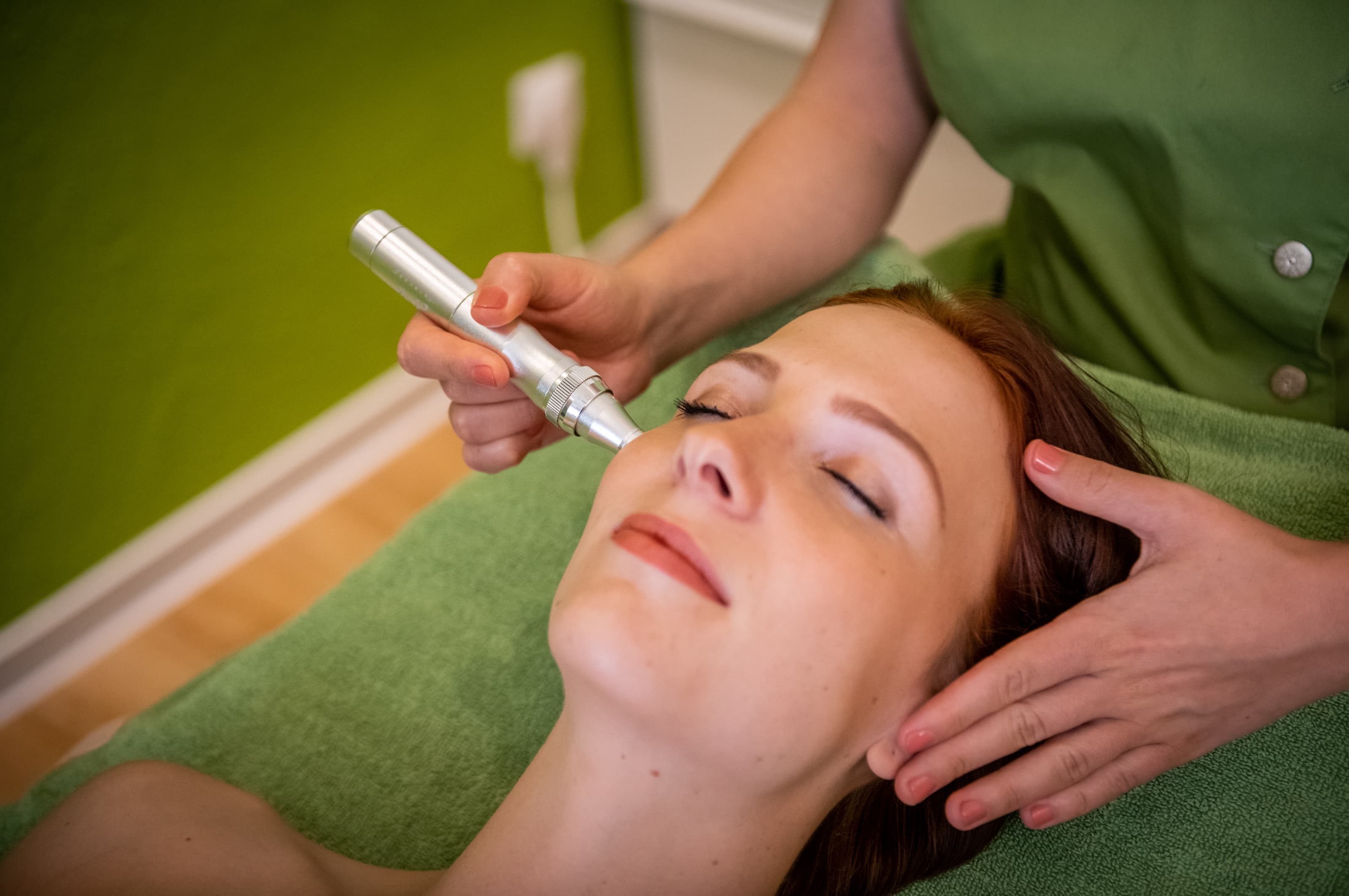 Nano-Needling Feuchtigkeitsbooster